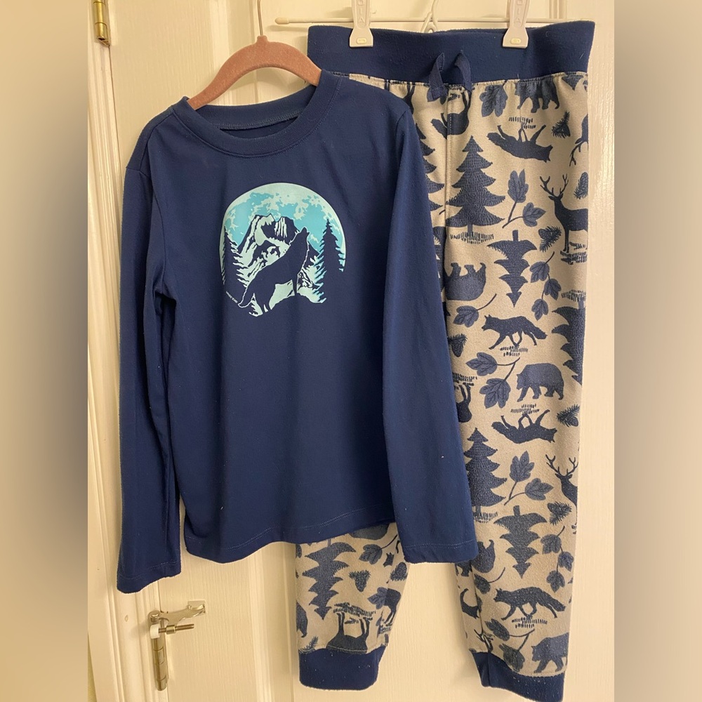 Woodland wolf glow in the dark pajama set